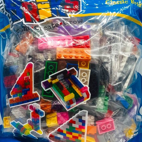 COPY - Strictly Briks 672 Pc Classic Briks - Picture 3 of 5